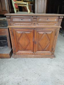 Base di credenza 